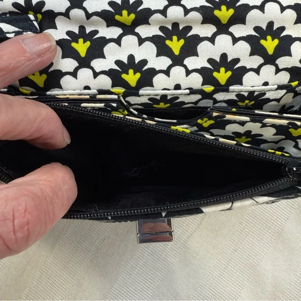 Vera Bradley Smartphone Turnlock Wristlet Fanfare